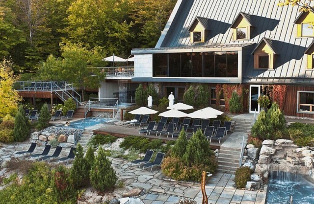 The Oasis - Access to the lake