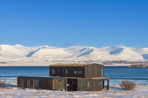 The Oceanfront Private Northern Lights Villa