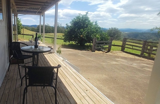The Old Dairy - rural retreat with moutain and bush panorama