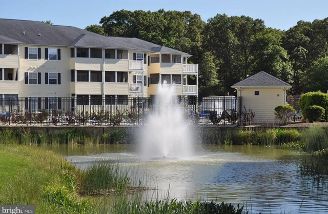The Palms * 3BR LUXURY CONDO w FREE POOL ACCESS - Sleeps 8 - 10