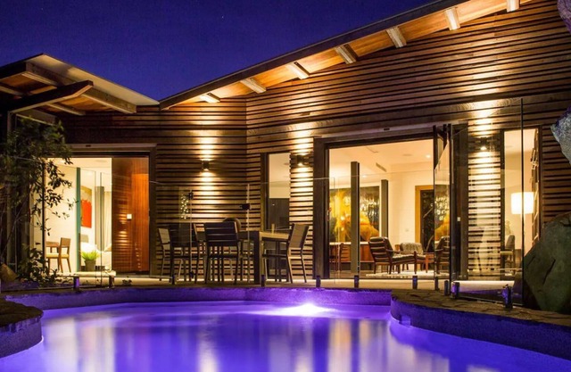 The Pavilions - spectacular home with amazing Coral sea views