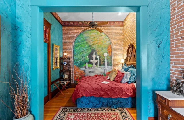 The Peerless Hotel | Signature ADA Room #1 | Artist`s Abode