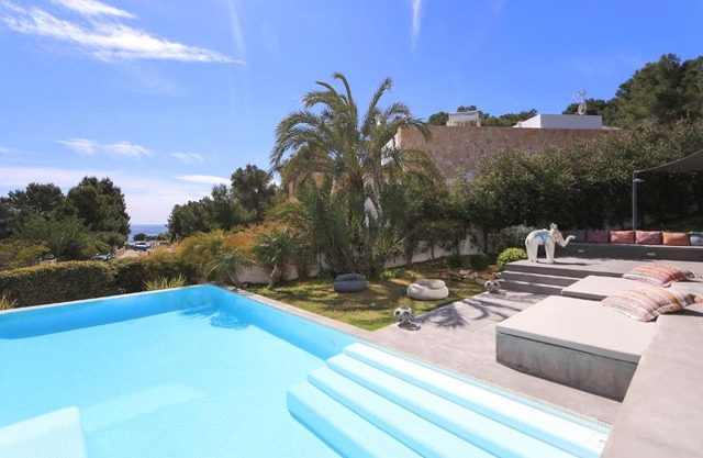 The Perfect Luxury Villa with Sea Views, Ibiza Villa 1011