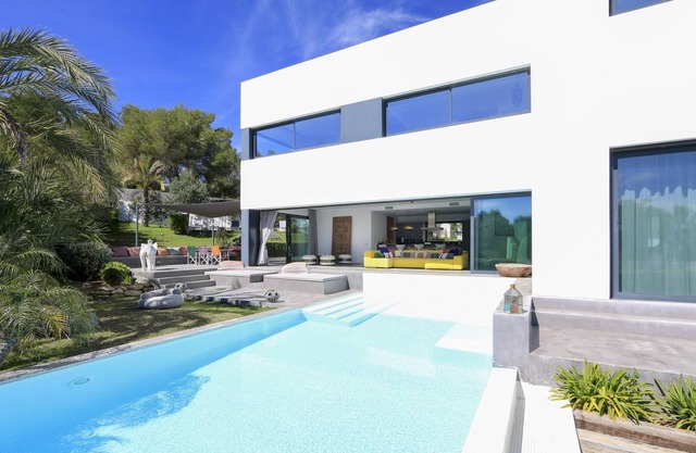 The Perfect Luxury Villa with Sea Views, Ibiza Villa 1011