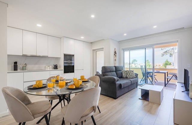 The Pine Flat with Pool @ Furadouro