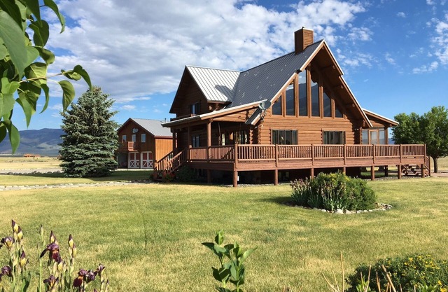 The Pleasant Pheasant ~ Single/Multi-Family Retreat - 20 Acres