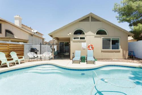 The "pool Cottage" Upgraded Home Free Heated Pool