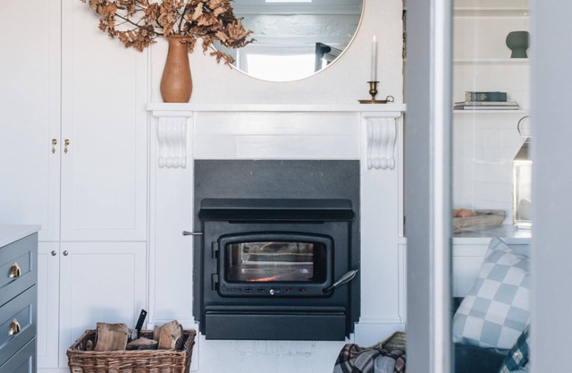 The Quarters: Stone Studio Retreat with Fireplace