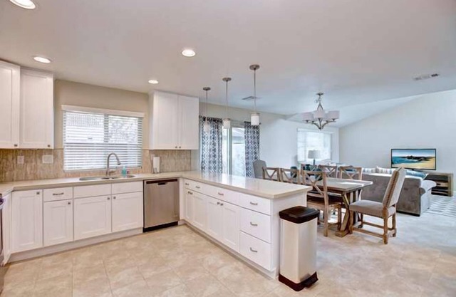 The Retreat Near Disneyland - 6 miles from Disneyland