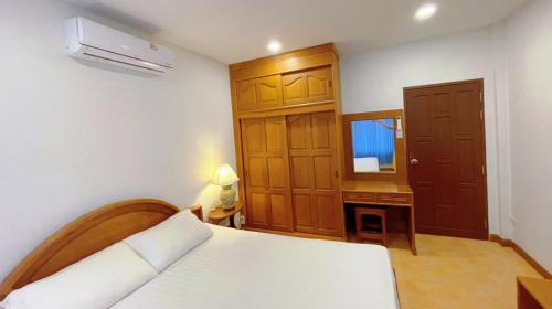 The Rinra Kamala Hut