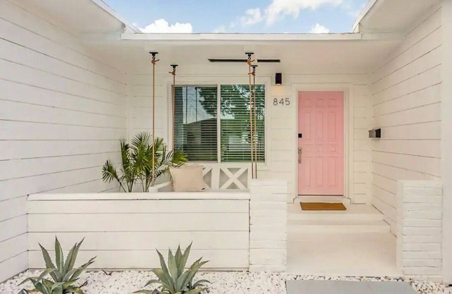 THE RIVER HOUSE MIAMI YOUR BACHELORTTE, EVENT, OR PHOTOSHOOT DESTINATION!n