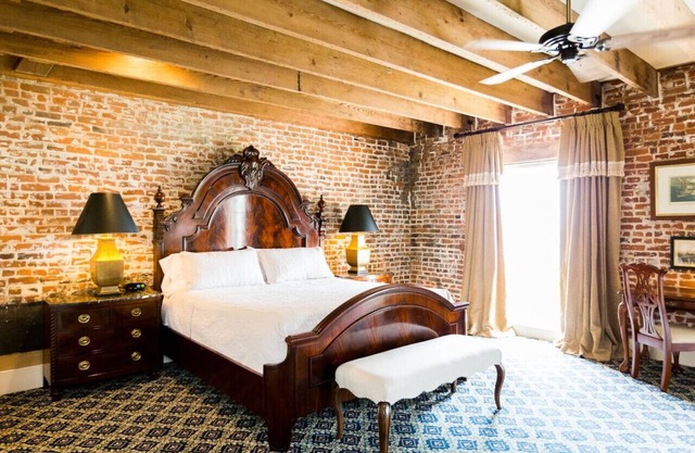 The River Walk Inn - Room 801