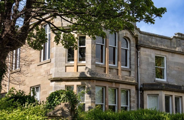 The Royal Tay Apartment - Stained Glass and River Views