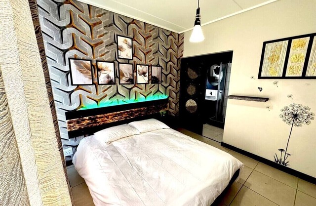 The Sanctuary: Sleek Smart Space