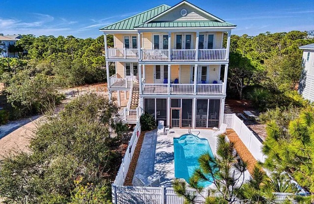 The Sand Bar 🐶Friendly, Beach Views, Private Pool & HotTub, SGI Gated Community