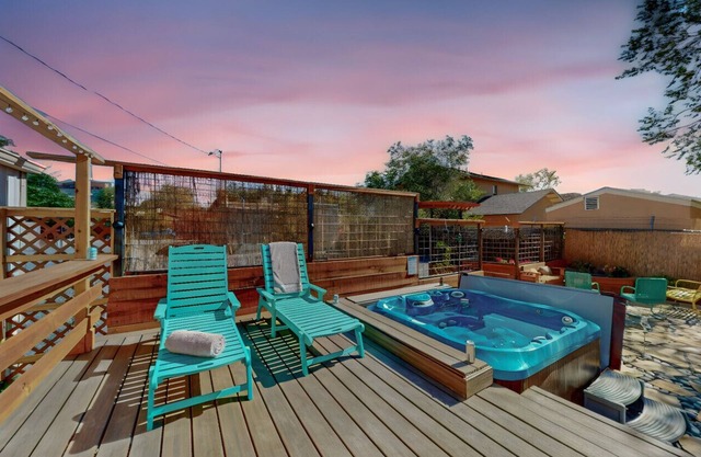 The Sea Belle by the Rio Grande | Private Spa & Steam