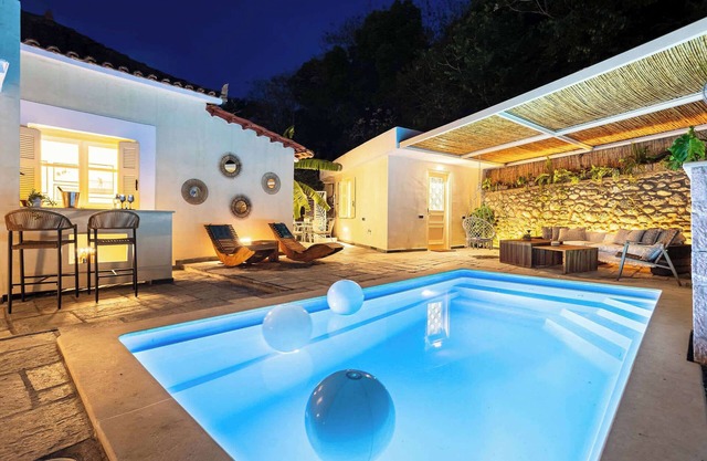 The Secret Garden - Courtyard & Private Pool Villa