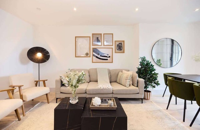 The South Wimbledon Escape - Lovely 3 Bdr