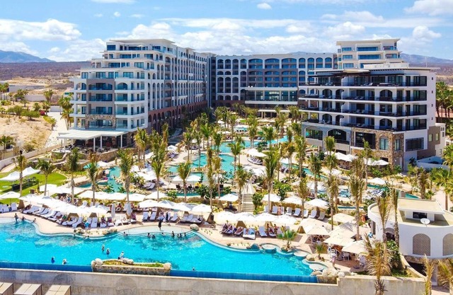 The SPACIOUS & new VILLA LA VALENCIA-One of the best LUXURY RESORTs in Mexico