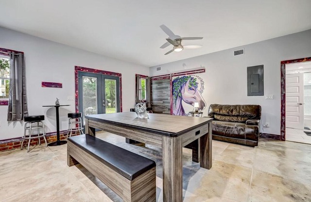 The Staple Apartment Unit 1 - Free parking