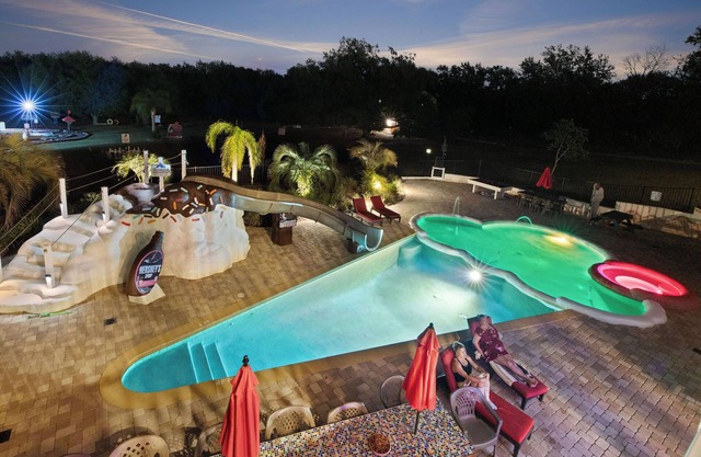 The Sweet Escape - 5 Acre Private Mansion Estate Sleeps Upto 52 Guests !