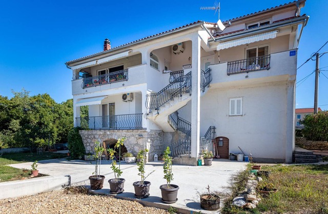 The three functionally furnished apartments are located in the small island village of Gabonjin, not
