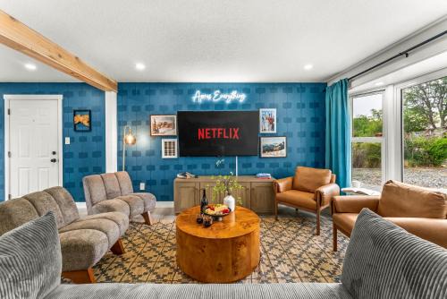 The Timberline- Game Room, Outdoor Theater, Bocce, Fire Pit, Pets