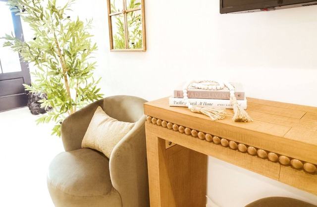 The Ultimate OC Stay – NEW Stylish 6BR Home Perfect for Families & Groups!