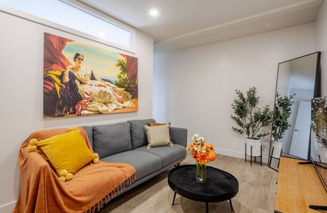 The Uptown Retreat|Stylish 3BR in NDG
