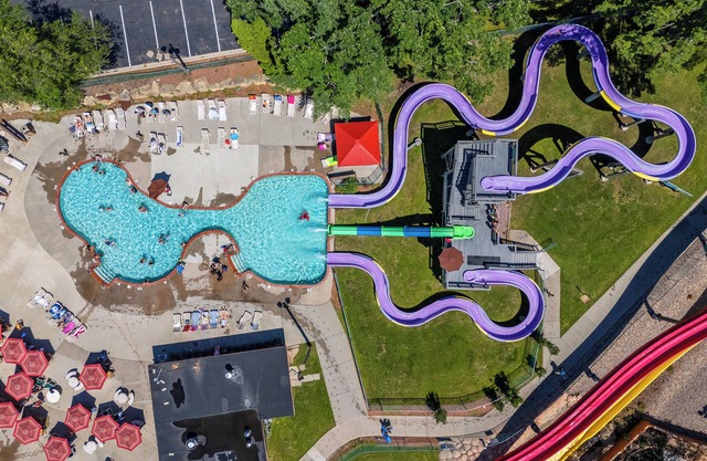 The Villa - 3BR Escape for 14 w/Private Whirlpool & Pet-Friendly