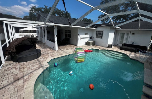 The White House - You do not need to leave the house to have an amazing vacation