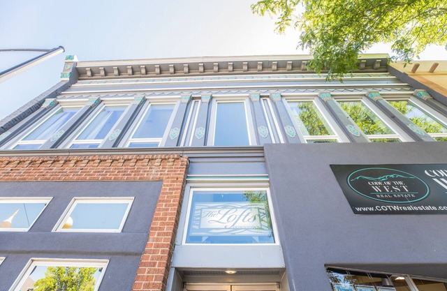 The Whole Loft - Downtown Walsenburg