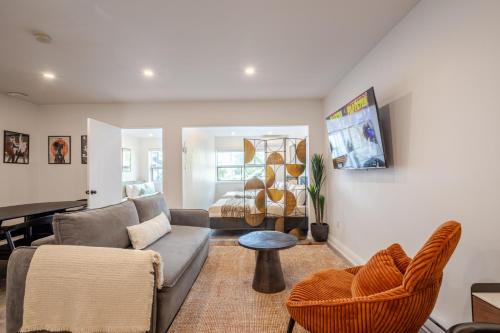 Theatre Hotel by Lodgo