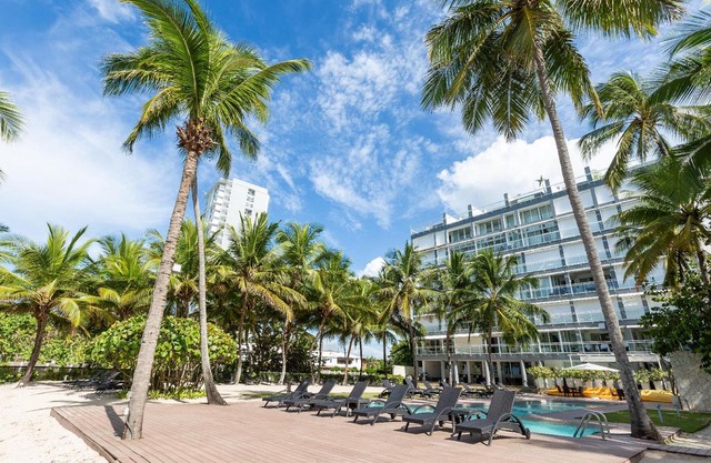 This apartment is a 4 bedroom(s), 4 bathrooms, located in Playa Juan Dolio, San Pedro de Macoris.