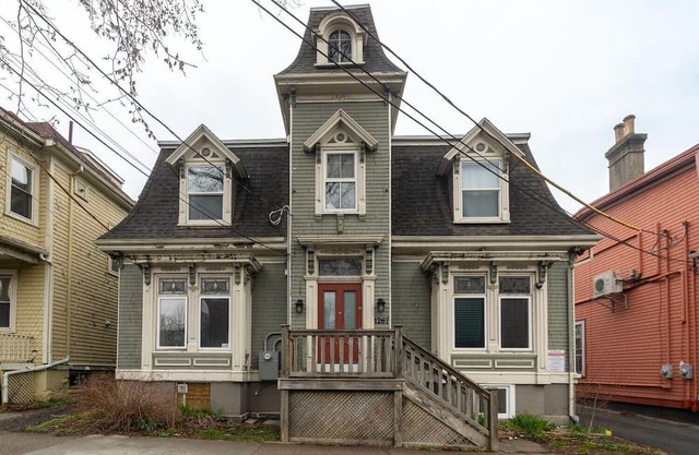 This apartment is a 0 bedroom(s), 1 bathrooms, located in Halifax, NS.