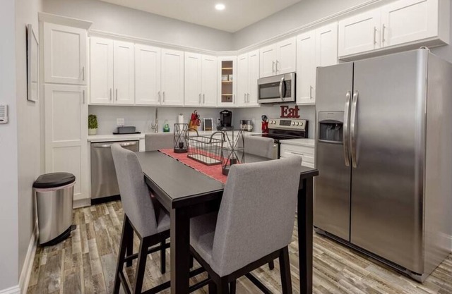 This apartment is a 2 bedroom(s), 1 bathrooms, located in Morgantown, WV.