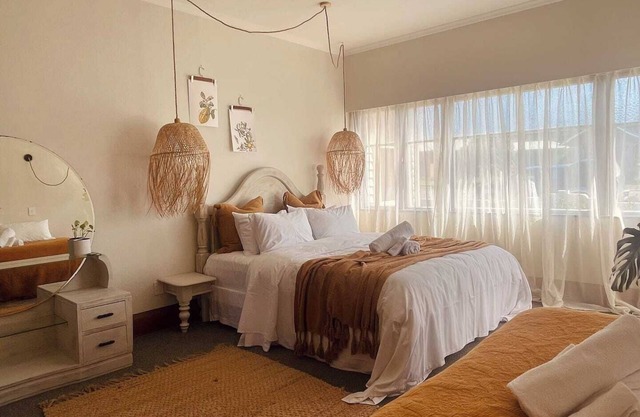 This house is a 3 bedroom(s), 1.5 bathrooms, located in Hokitika, West Coast.