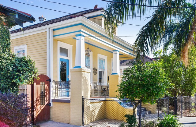 This is it! Renovated, Historic Bayou 3BR/2BA! Just 1 mile to French Quarter!