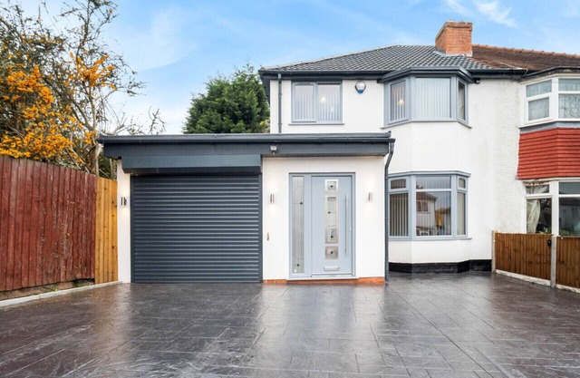 This luxury 4-bedroom townhouse is located in Harborne, a lovely area in the heart of Birmingham.