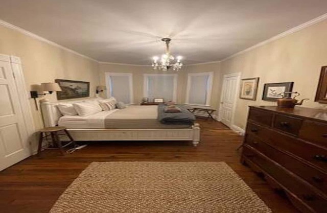 This quintessential Saluda cottage personifies eclectic and whimsey!