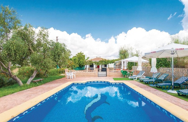 This rural cottage is completely renovated and is located just 5 minutes from the beautiful town of