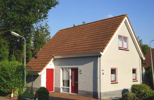 This very cozy holiday home offers everything you are looking for, for a pleasant and comfortable holiday.