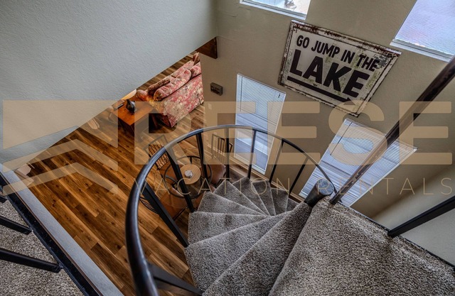 Thornsberry Beach Loft