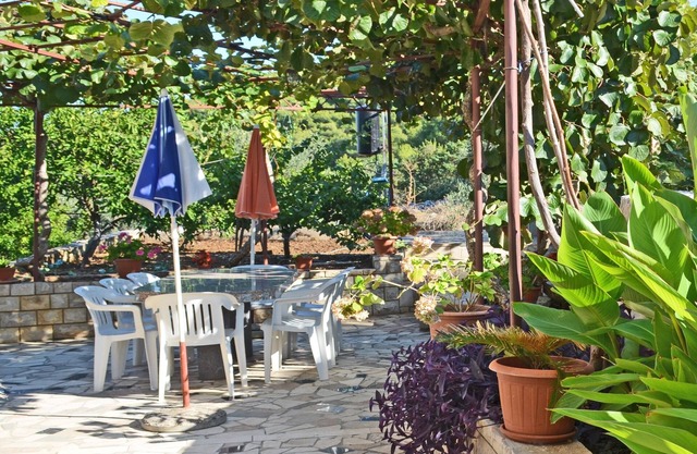 Three bedroom apartment with terrace and sea view Slatine, Čiovo (A-6891-a)