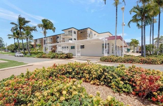 Three Bedroom at Endeavour Inn