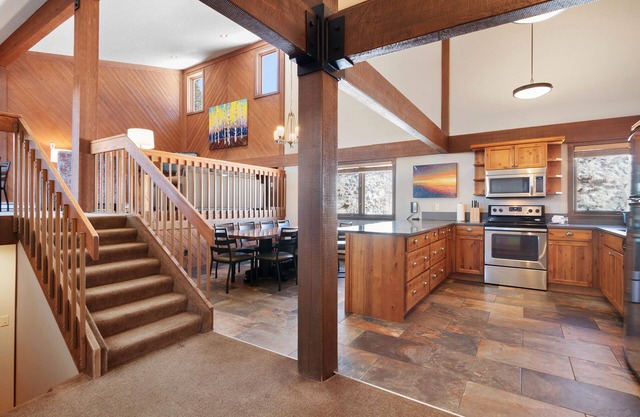 Three Bedroom Penthouse Condo. AMAZING VIEWS. On bus route. Pet friendly.