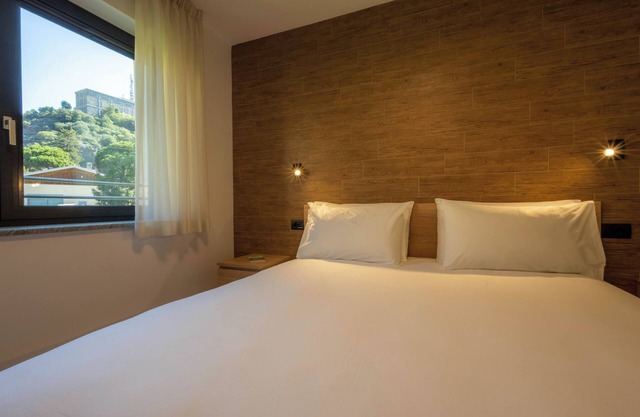 Three-room apartment with balcony