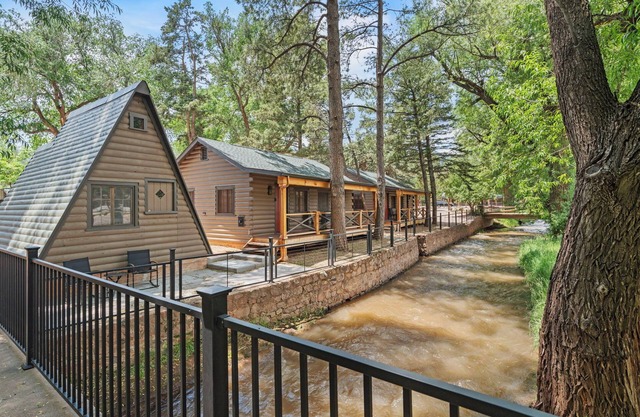 Timber Lodge Cabin 8