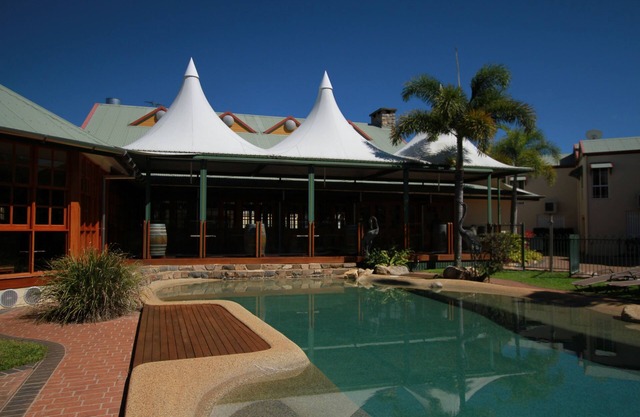 Tinaroo Lake Resort