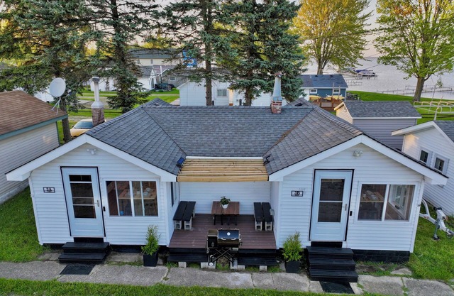 Tiny Bungalow in Houghton Lake - Entire Duplex